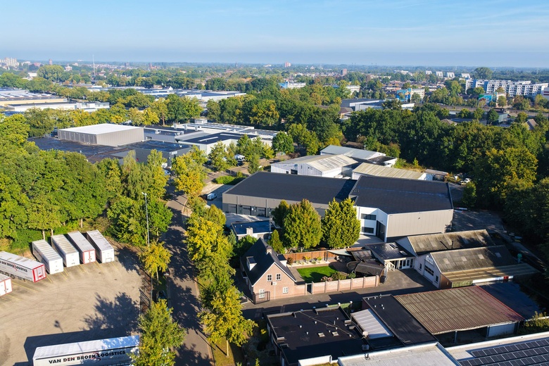 BedrijfsruimteaanBreedijk 19<br/> inHelmond BedrijfsruimteaanBreedijk 19<br/> inHelmond