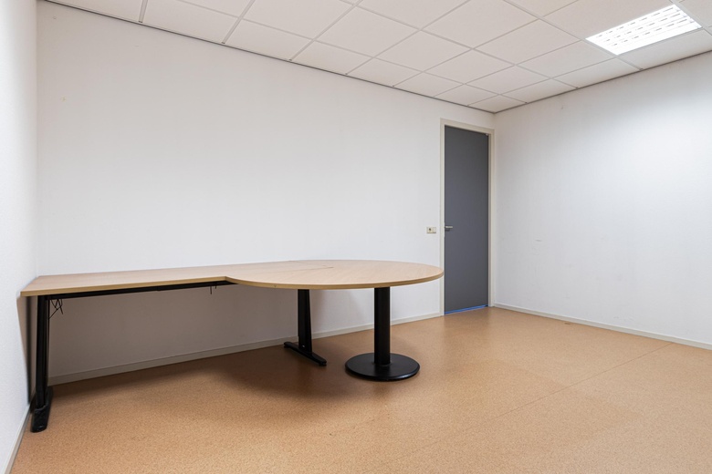 BedrijfsruimteaanJac. P. Thijsseweg 6<br/> inAlphen aan den Rijn BedrijfsruimteaanJac. P. Thijsseweg 6<br/> inAlphen aan den Rijn
