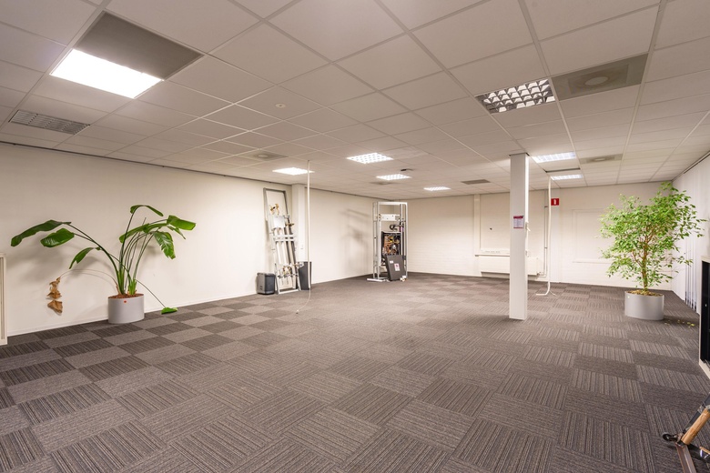 Bedrijfsruimteaan's-Gravelandseweg 373<br/> inSchiedam