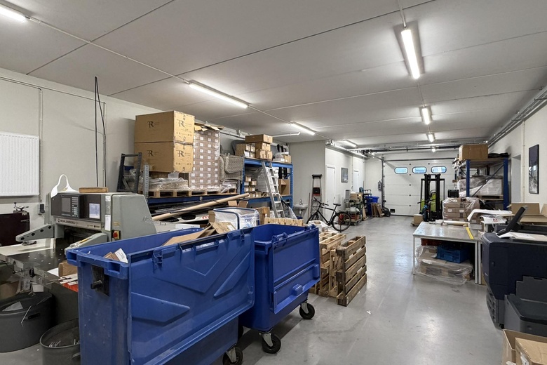 BedrijfsruimteaanJulianaweg 200 a<br/> inVolendam