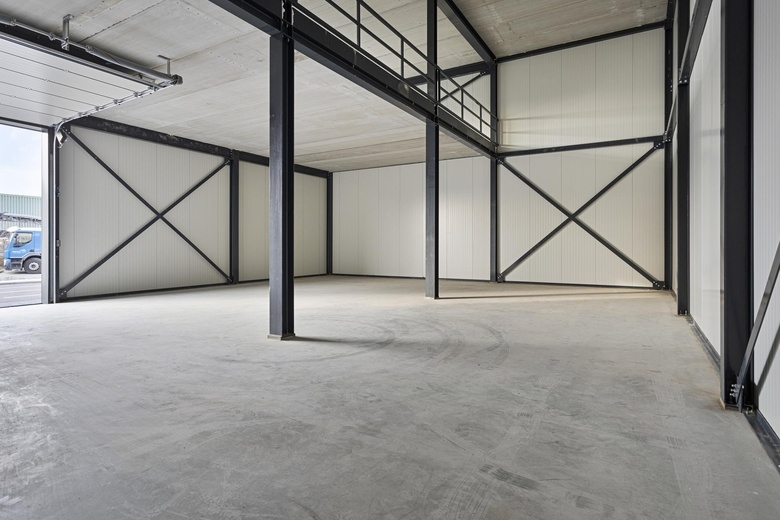 BedrijfsruimteaanKabelweg 25<br/> inRoelofarendsveen