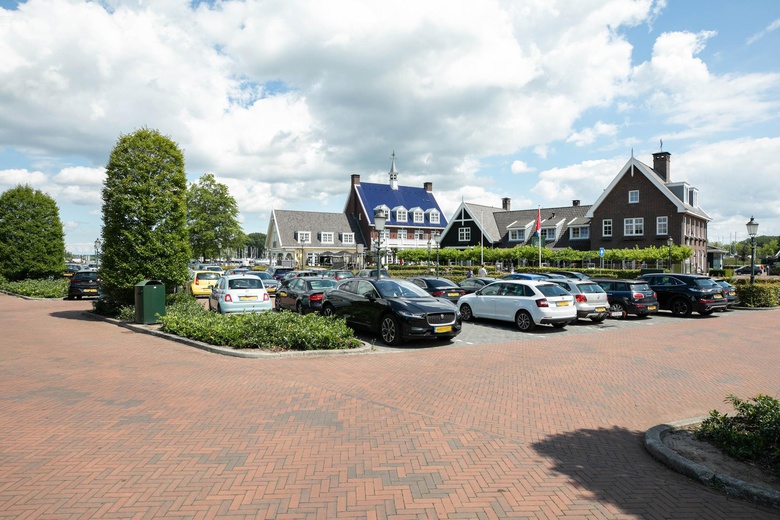 KantoorruimteaanZwaardklamp 3<br/> inHuizen KantoorruimteaanZwaardklamp 3<br/> inHuizen