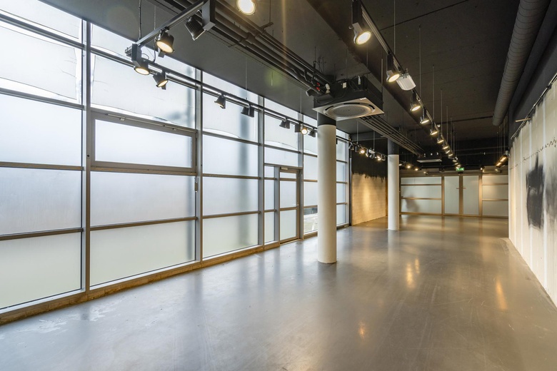 WinkelruimteaanStationsplein 6<br/> inHilversum WinkelruimteaanStationsplein 6<br/> inHilversum