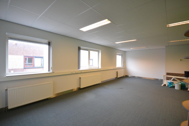KantoorruimteaanParallelweg 10<br/> inVolendam KantoorruimteaanParallelweg 10<br/> inVolendam