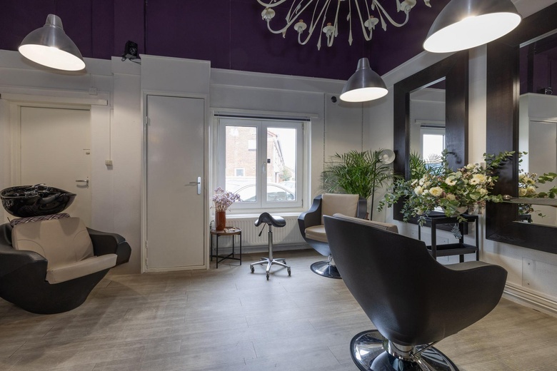 WinkelruimteaanJan Tooropstraat 13<br/> inWeesp WinkelruimteaanJan Tooropstraat 13<br/> inWeesp