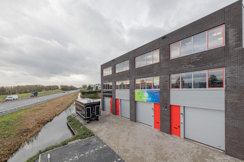 BedrijfsruimteaanWasbeekerlaan 44<br/> inSassenheim