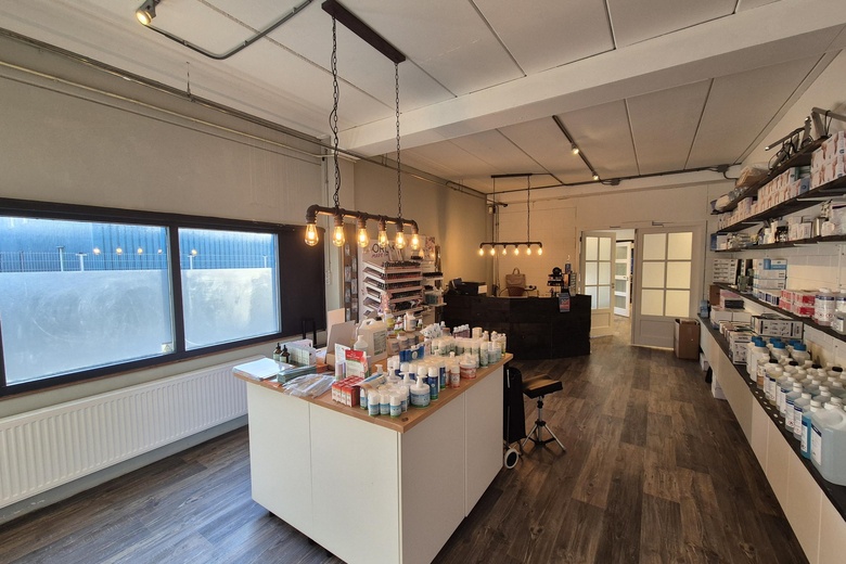 Kantoorruimteaande Oude Veiling 72<br/> inZwaag