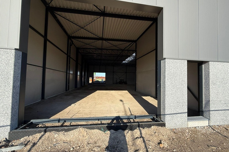 BedrijfsruimteaanPieter Hoebeeweg 4 - 8<br/> inDordrecht