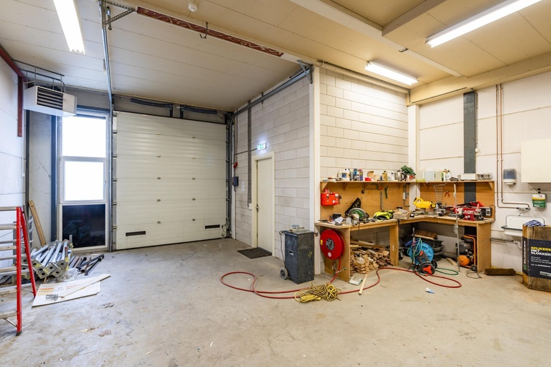 BedrijfsruimteaanAmbachtsweg 52 b<br/> inHuizen