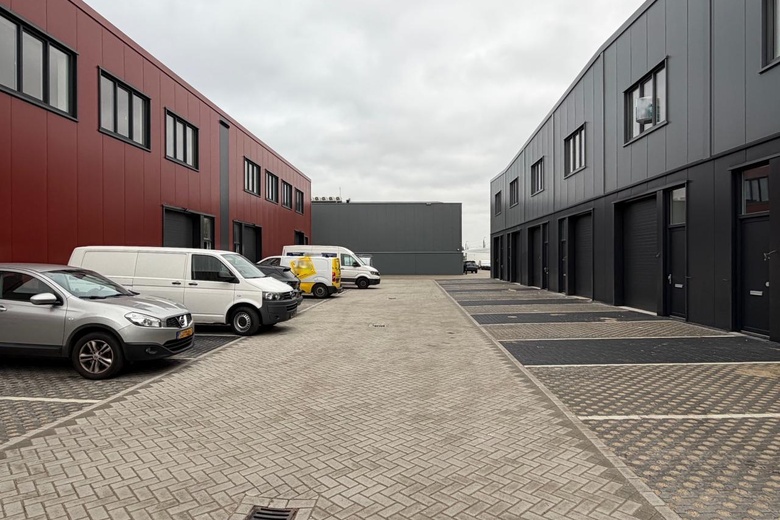 BedrijfsruimteaanVan der Waalsstraat 42<br/> inZoetermeer