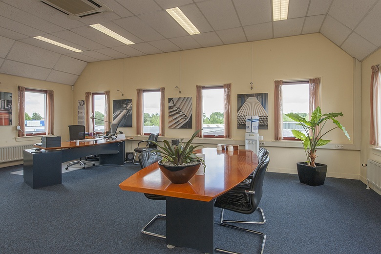 BedrijfsruimteaanZeilweg 19<br/> inLelystad BedrijfsruimteaanZeilweg 19<br/> inLelystad