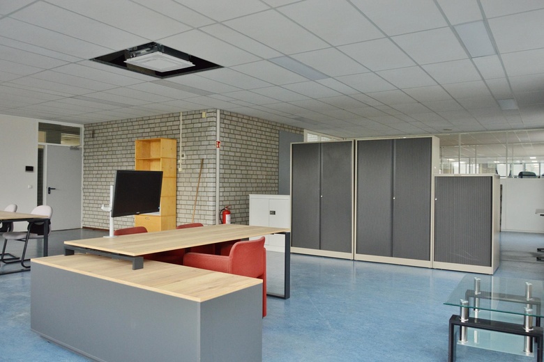 KantoorruimteaanKampstraat 80<br/> inGeleen KantoorruimteaanKampstraat 80<br/> inGeleen