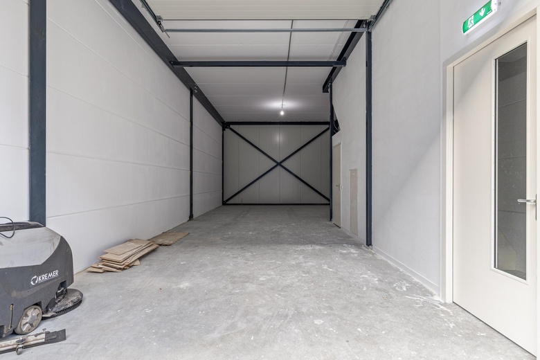 BedrijfsruimteaanKabelweg 57<br/> inRoelofarendsveen