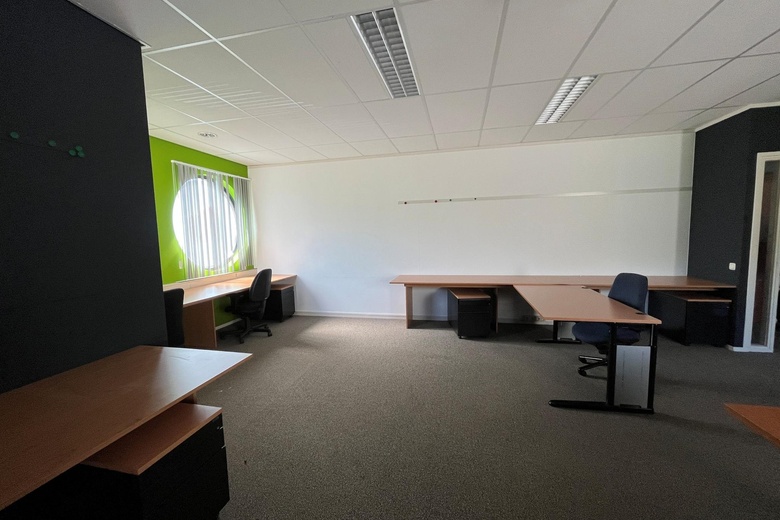 KantoorruimteaanEdisonstraat 68 A<br/> inZevenaar KantoorruimteaanEdisonstraat 68 A<br/> inZevenaar