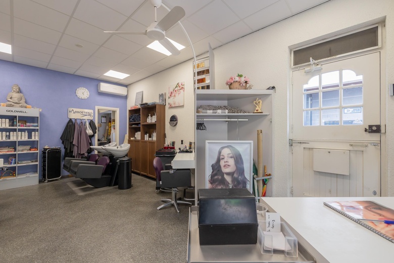 WinkelruimteaanHerenstraat 94<br/> inVoorhout WinkelruimteaanHerenstraat 94<br/> inVoorhout