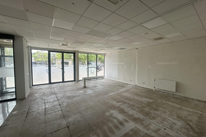 WinkelruimteaanOranjeplein 38<br/> inMaasdijk WinkelruimteaanOranjeplein 38<br/> inMaasdijk