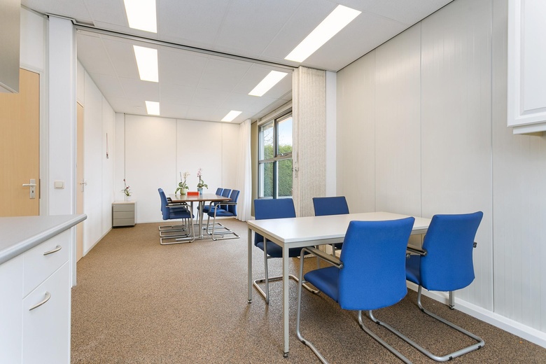 KantoorruimteaanVluchtoord 24<br/> inUden