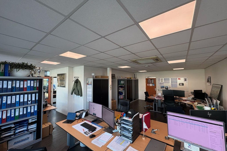 BedrijfsruimteaanMandenmakerstraat 150 - 152<br/> inHoogvliet