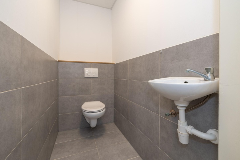 BedrijfsruimteaanFlevolaan 54 a<br/> inWeesp