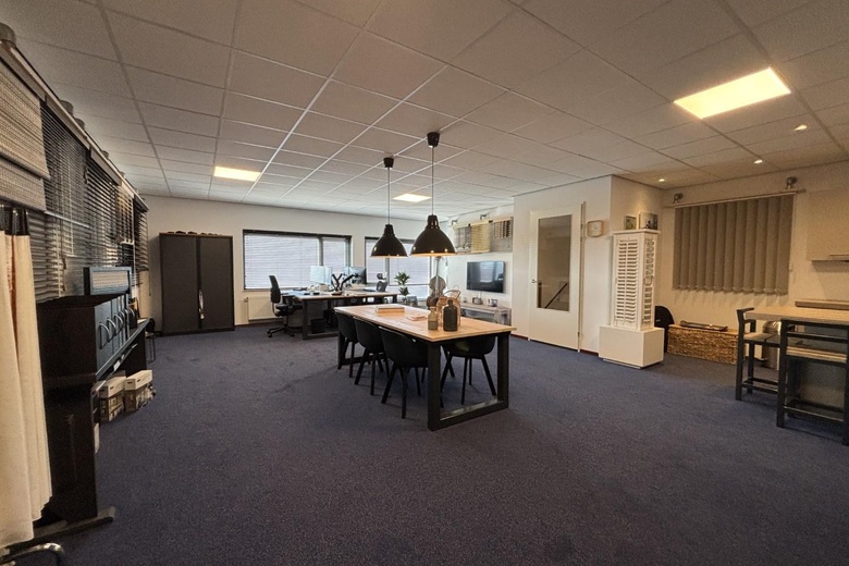 BedrijfsruimteaanSchuit 16 J<br/> inOudkarspel