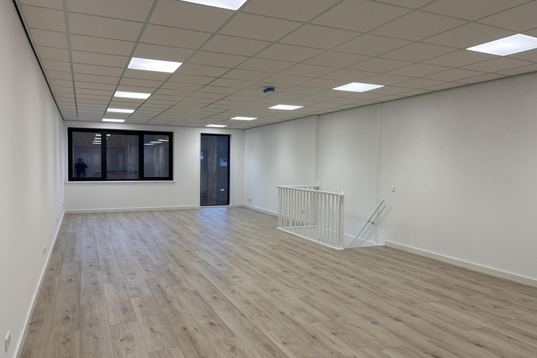 BedrijfsruimteaanDijnselburgerlaan 3 B 4<br/> inZeist