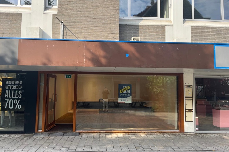 Bekijk foto 1 van Stadhuisplein 339