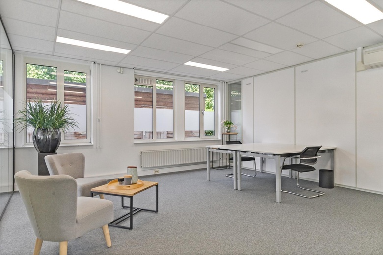 KantoorruimteaanBosscheweg 42<br/> inBerkel-Enschot KantoorruimteaanBosscheweg 42<br/> inBerkel-Enschot
