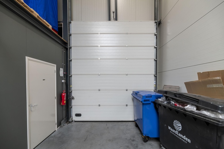 BedrijfsruimteaanHulsenboschstraat 7 d<br/> inWerkendam BedrijfsruimteaanHulsenboschstraat 7 d<br/> inWerkendam