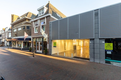 Bekijk foto 2 van Kanaalstraat 37 Bekijk foto 2 van Kanaalstraat 37