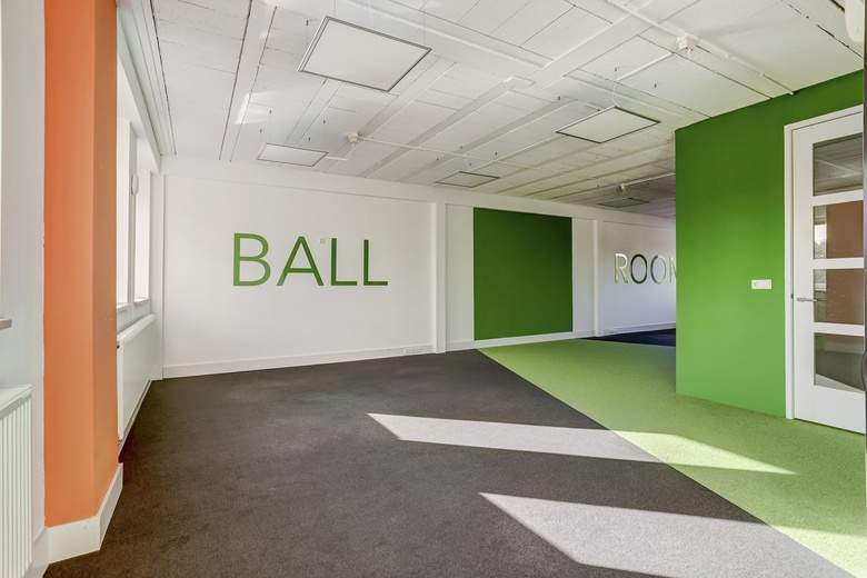 BedrijfsruimteaanStanderdmolen 20<br/> inHouten