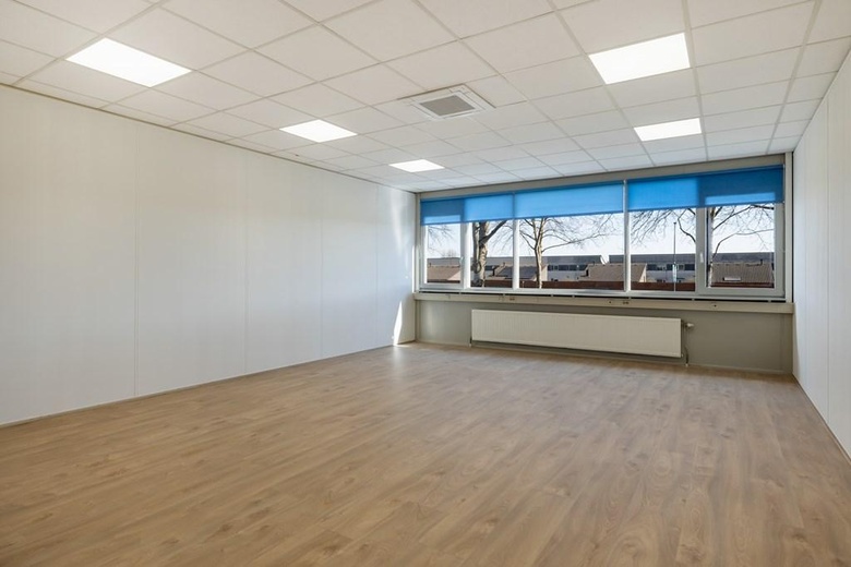 KantoorruimteaanJaap Bijzerweg 11<br/> inWoerden KantoorruimteaanJaap Bijzerweg 11<br/> inWoerden