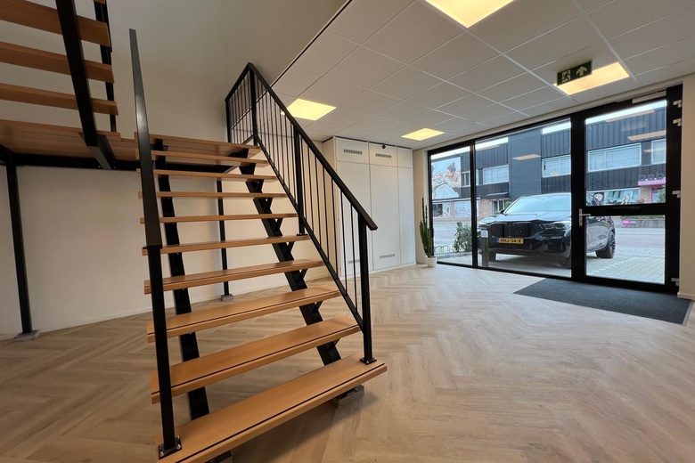 BedrijfsruimteaanMarisstraat 8<br/> inSliedrecht BedrijfsruimteaanMarisstraat 8<br/> inSliedrecht