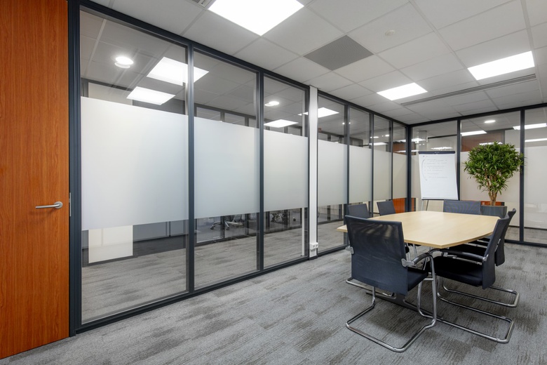 KantoorruimteaanEdisonweg 10<br/> inAlblasserdam