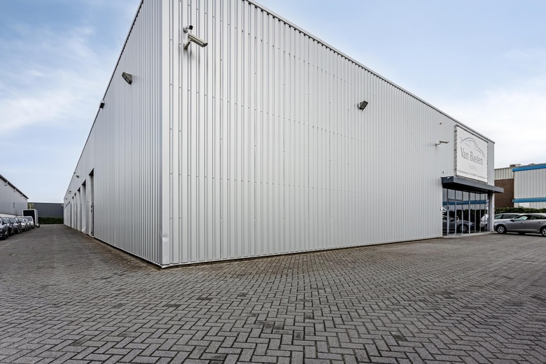 BedrijfsruimteaanFriezenweg 20<br/> inOss BedrijfsruimteaanFriezenweg 20<br/> inOss