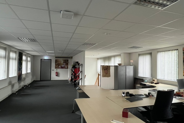 BedrijfsruimteaanTsjukemarwei 12<br/> inSint Nicolaasga