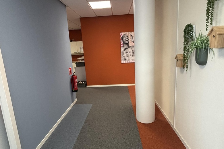 KantoorruimteaanPastoor Spieringsstraat 215<br/> inUden KantoorruimteaanPastoor Spieringsstraat 215<br/> inUden