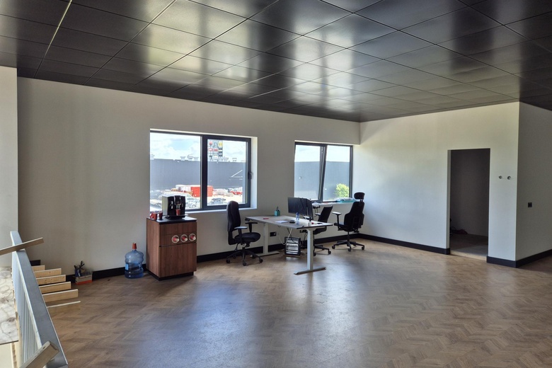 BedrijfsruimteaanJohn Stuart Millweg 11<br/> inZwaag BedrijfsruimteaanJohn Stuart Millweg 11<br/> inZwaag