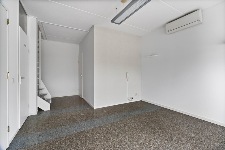 BedrijfsruimteaanOperetteweg 74<br/> inAlmere