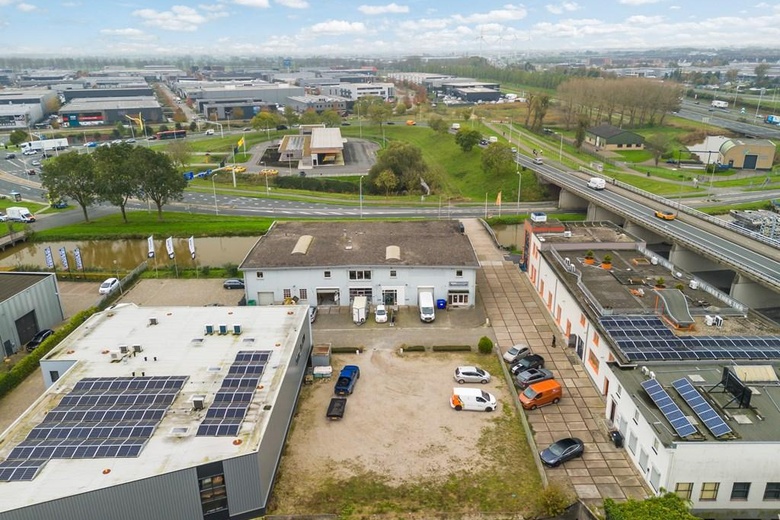 BedrijfsruimteaanKanaaldijk 32 A<br/> inWaddinxveen