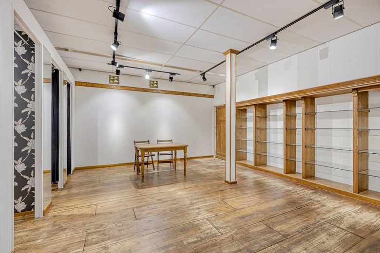 WinkelruimteaanKaaistraat 44<br/> inSteenbergen WinkelruimteaanKaaistraat 44<br/> inSteenbergen
