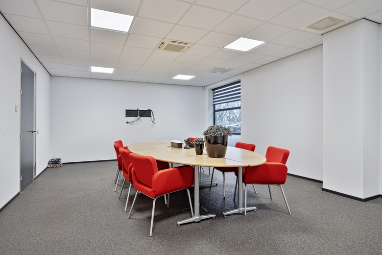 KantoorruimteaanElzenweg 33<br/> inWaalwijk