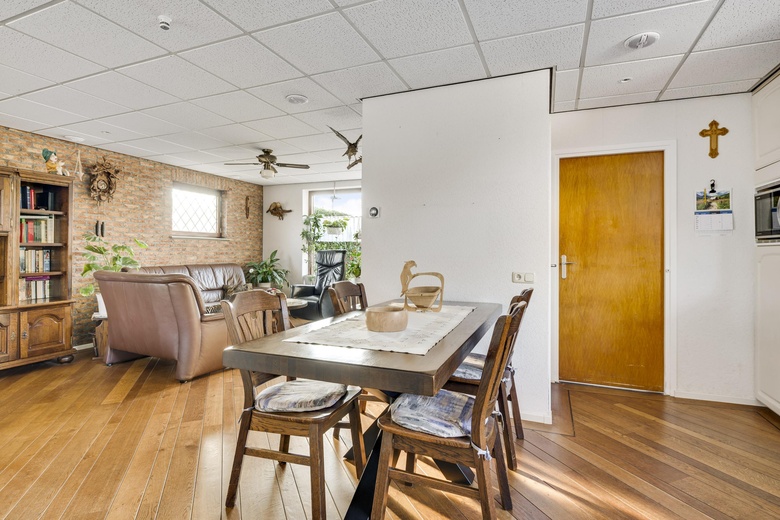 BedrijfsruimteaanVenloseweg 111<br/> inHorst