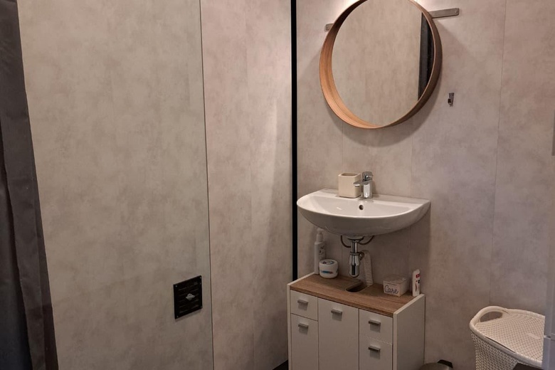 WinkelruimteaanGentsevaartstraat 33<br/> inAxel