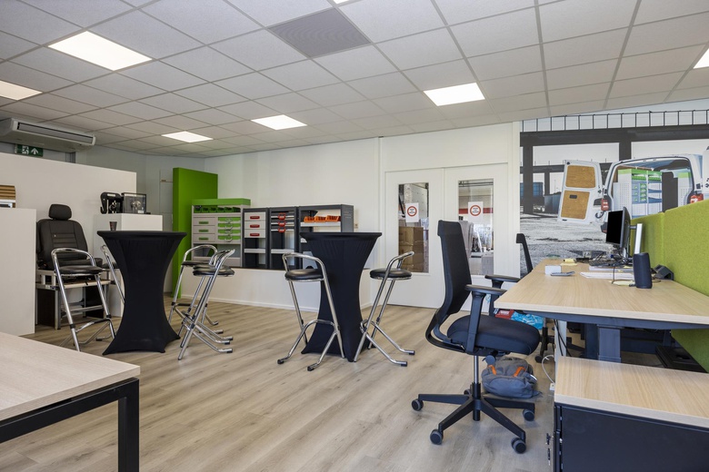 BedrijfsruimteaanIndustrieweg 2<br/> inWaalwijk BedrijfsruimteaanIndustrieweg 2<br/> inWaalwijk