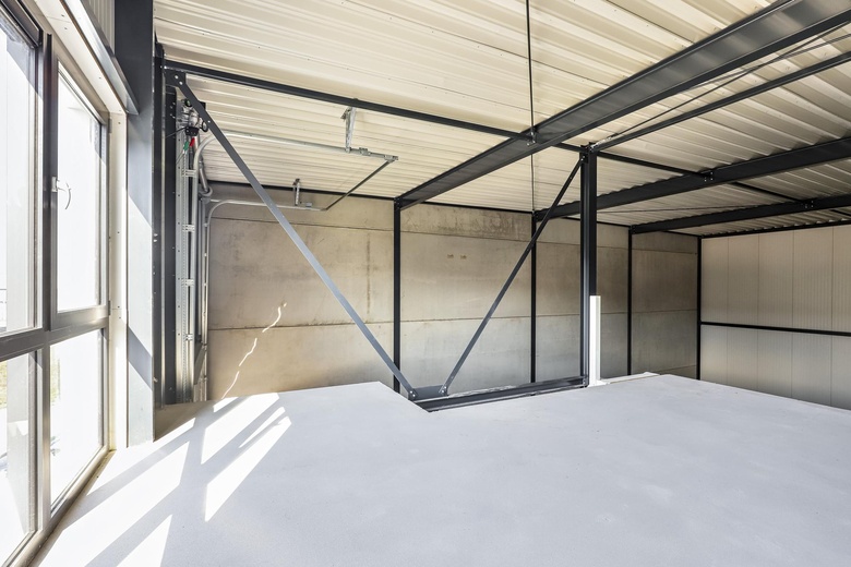 BedrijfsruimteaanSippenbroek 11<br/> inZutphen BedrijfsruimteaanSippenbroek 11<br/> inZutphen