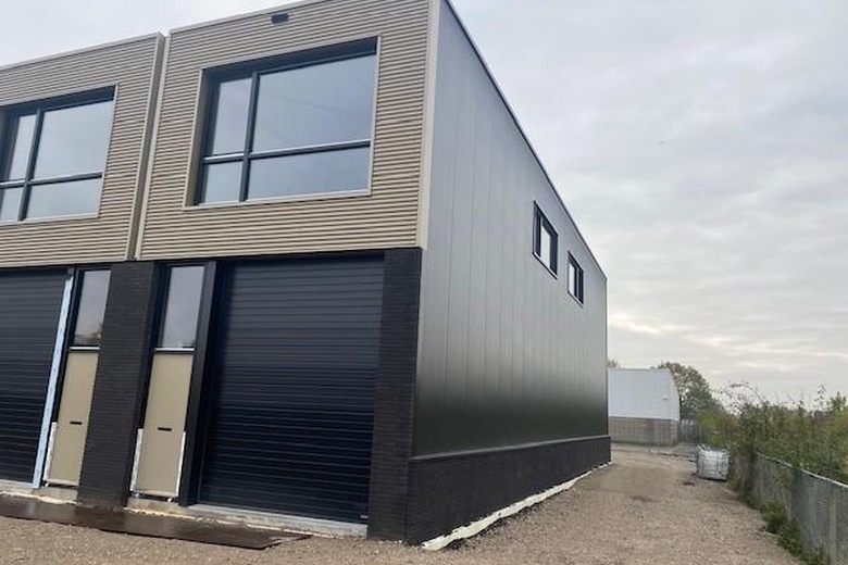 BedrijfsruimteaanJan van der Heijdenstraat 26 T<br/> inOud-Beijerland