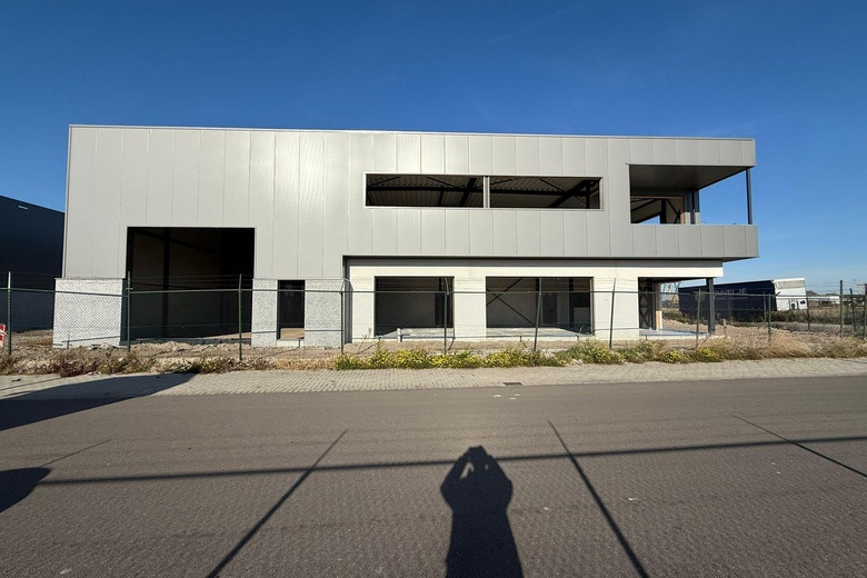 BedrijfsruimteaanPieter Hoebeeweg 4 - 8<br/> inDordrecht