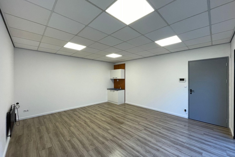 KantoorruimteaanBedrijvenpark Twente 165 o<br/> inAlmelo KantoorruimteaanBedrijvenpark Twente 165 o<br/> inAlmelo