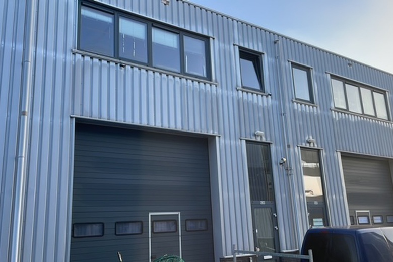 BedrijfsruimteaanSiloweg 638<br/> inDen Bosch BedrijfsruimteaanSiloweg 638<br/> inDen Bosch