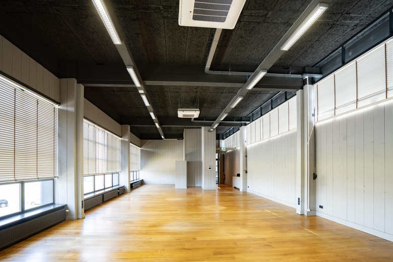 KantoorruimteaanSchiedamsedijk 128<br/> inVlaardingen KantoorruimteaanSchiedamsedijk 128<br/> inVlaardingen